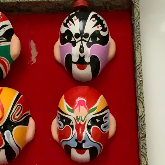 Vintage 6 Chinese “Hand Painted”Porcelain Opera Masks - Picture 3 of 5